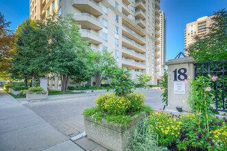 Building Photo - 18-1818 Hillcrest Ave