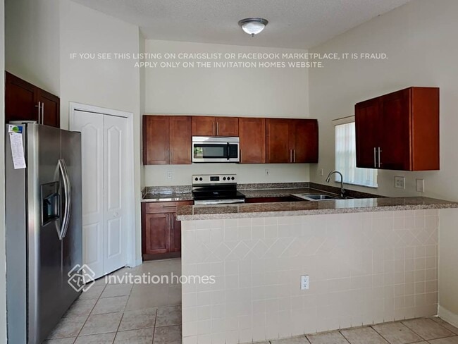 Foto del edificio - 957 NW 128th Pl