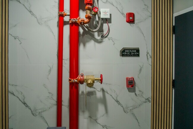 Foto del edificio - 501 Central Ave