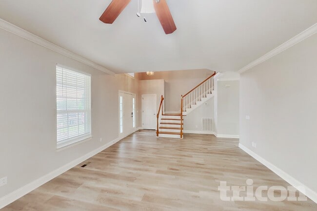 Building Photo - 1705 Walden Ct