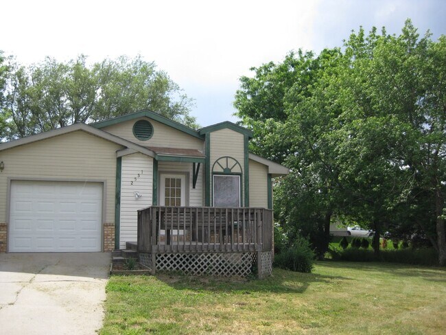 Foto del edificio - Cute Home with Lots of Character on a Huge Lot