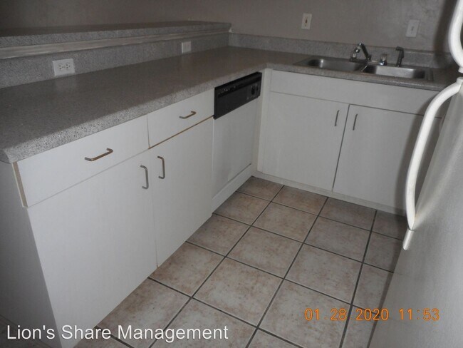 Building Photo - 1304 Pinellas St