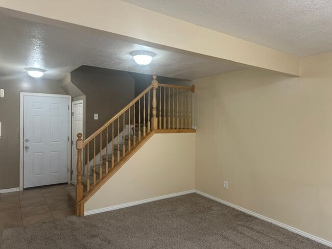Building Photo - 149 Savannah Ln