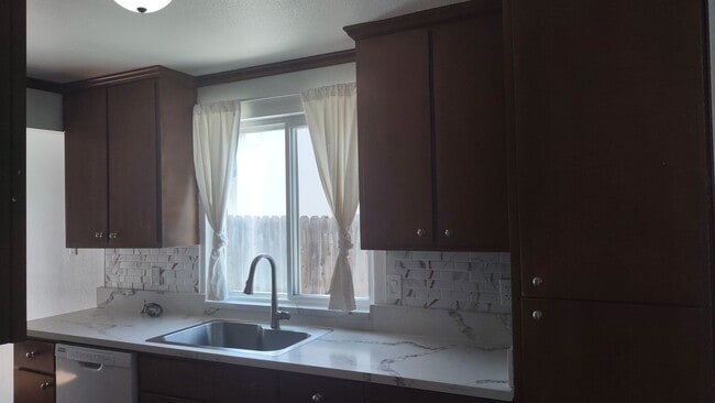 Foto del edificio - 4111 Ozro Ct