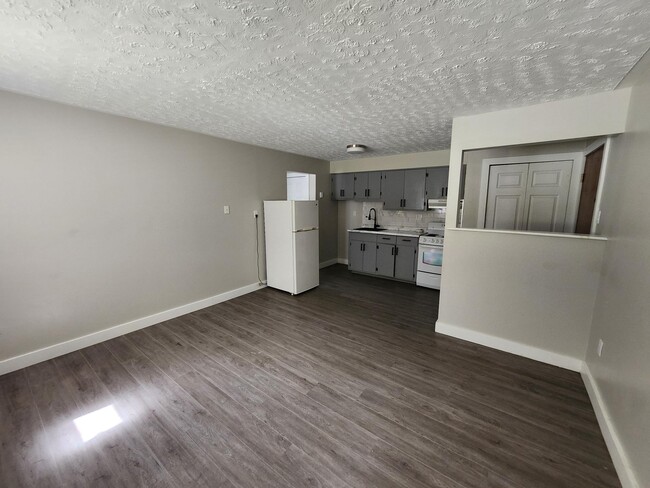 Building Photo - 33 Dobbin St