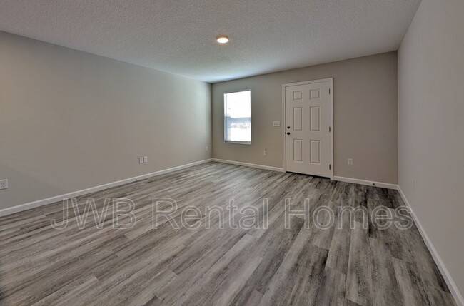 Foto del edificio - 8516 McGirts Village Ln