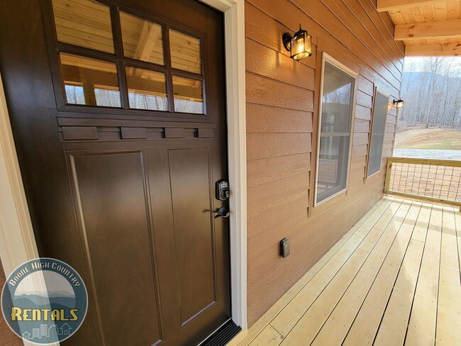 Photo - Beautiful 1bd Cabin In Trade, Tennessee House