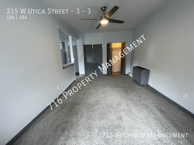 Building Photo - 215 W Utica St