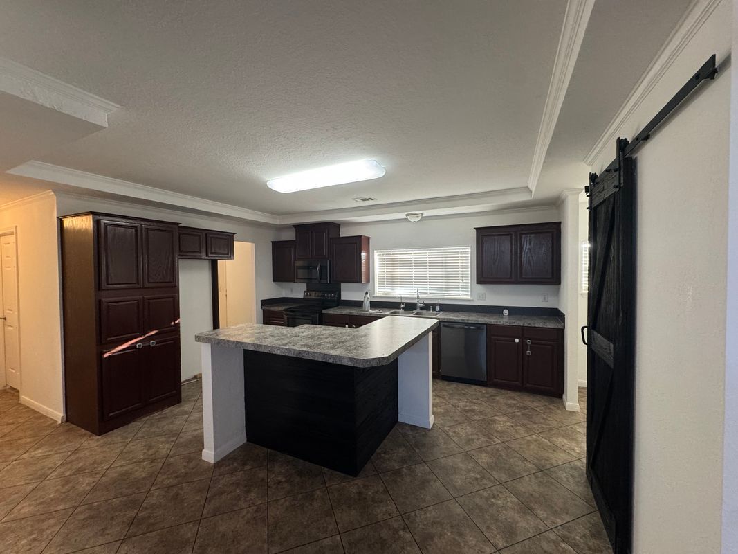 Foto del edificio - 1717 E County Rd 148