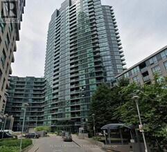 Building Photo - 231 Fort York Blvd