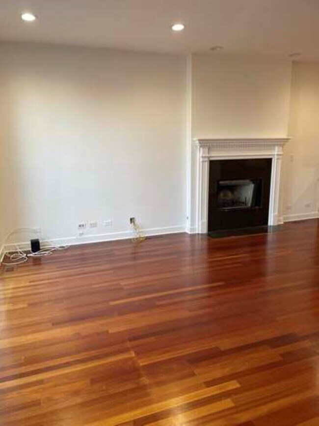 Foto del edificio - 1024 N Honore St