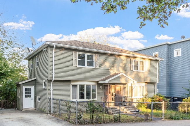 Building Photo - 75 Ingleside Ave