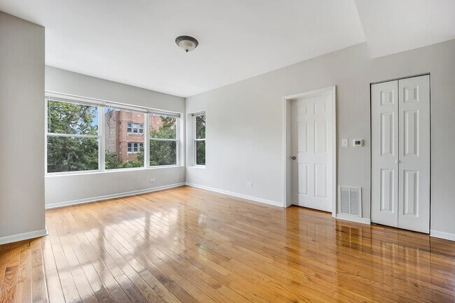 Foto del edificio - 3924 W Altgeld St