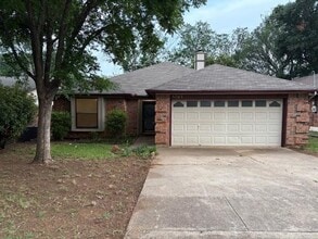 Building Photo - 5703 Sterling Green Trail