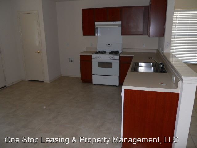 3 br, 2 bath House - 12316 Briarcreek Loop photo'