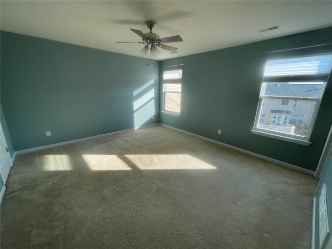 Building Photo - 634 Country Heights Dr