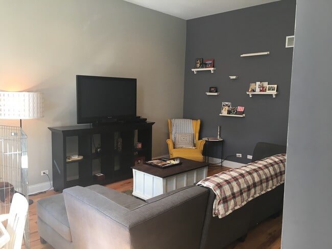 Building Photo - 1831 N Kimball Ave