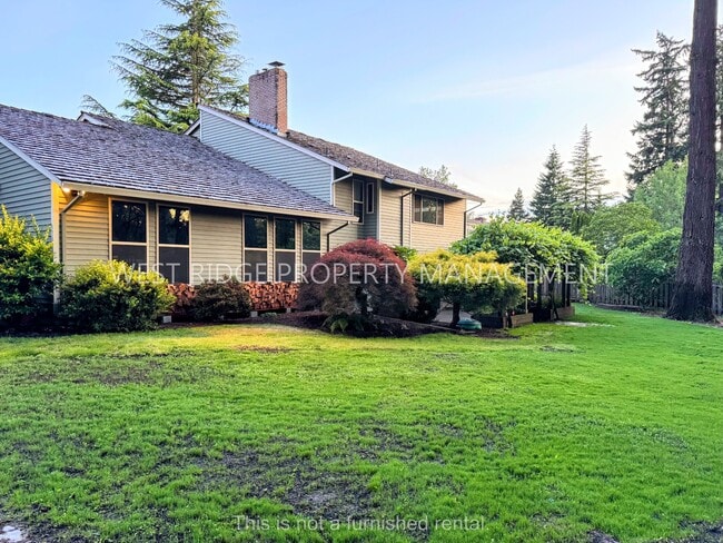Building Photo - 948 NW 170th Dr