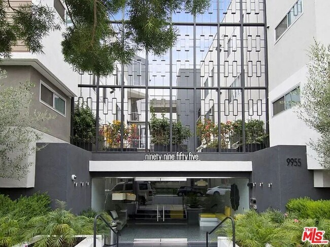 Foto del edificio - 9955 Durant Dr