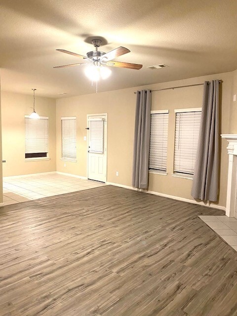 Foto del edificio - 7406 Valentine Ln