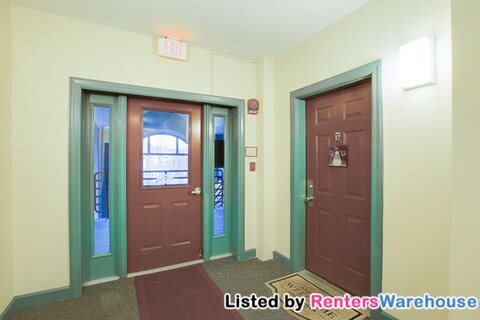 Building Photo - 603 Admiral Dr