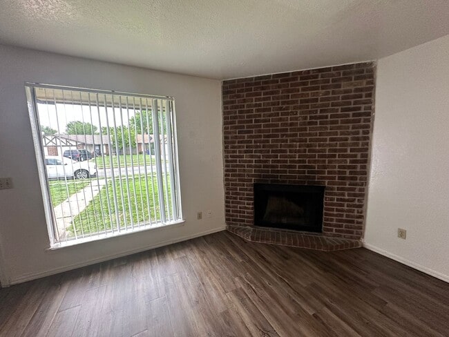 Photo - 1311 Eastgate Dr Townhome