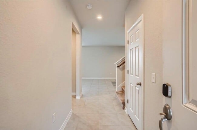 Building Photo - 11017 Zoeller Dr