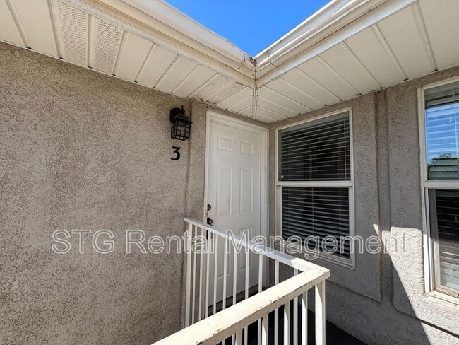 Building Photo - 425 E 1050 S
