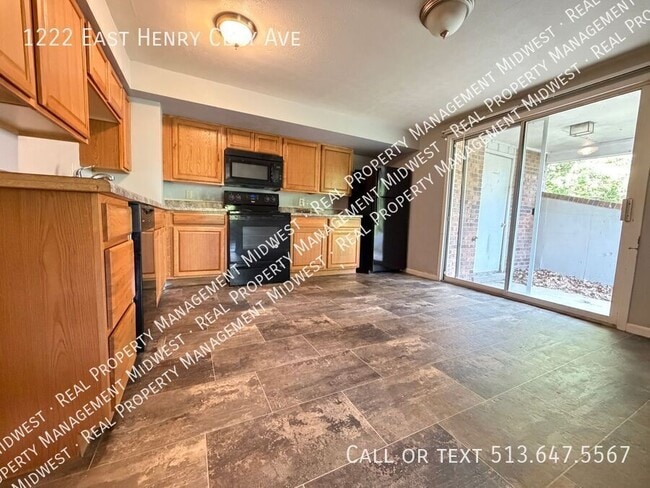 Building Photo - 1222 E Henry Clay Ave