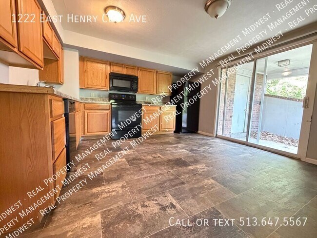 Foto del edificio - 1222 E Henry Clay Ave