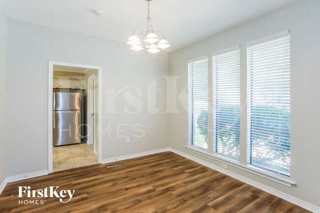 Foto del edificio - 603 Lake Meadows Dr