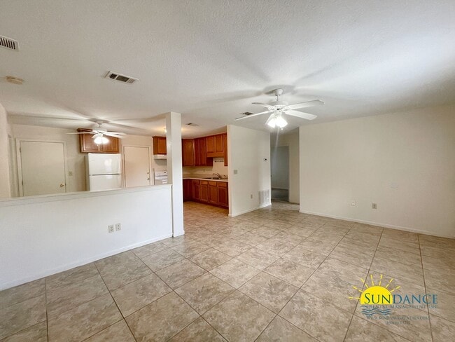 Building Photo - Charming 3-Bedroom plus Office located in between Hurlburt and Eglin AFB!