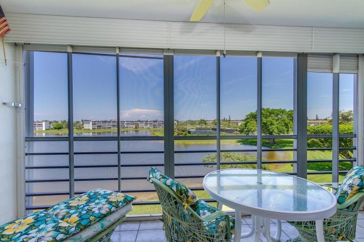 Foto del edificio - 4007 Cornwall A