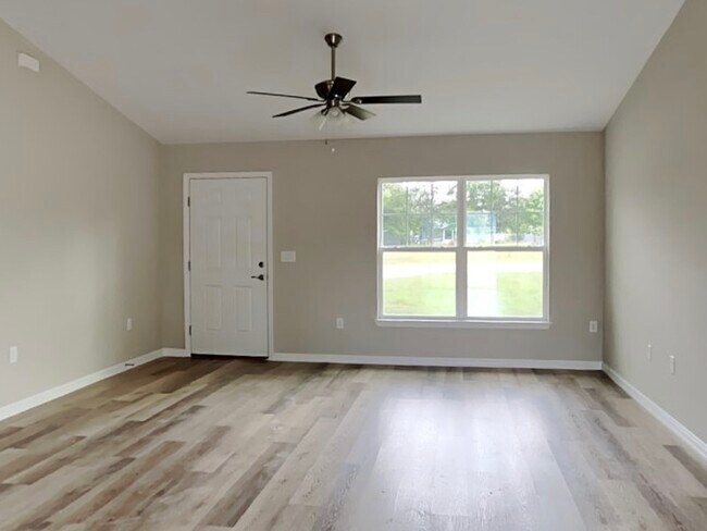 Foto del edificio - 21902 SW Rainbow Lakes Blvd
