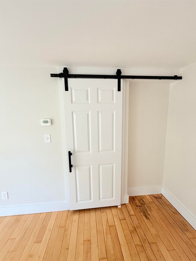 Foto del edificio - 244 Main St