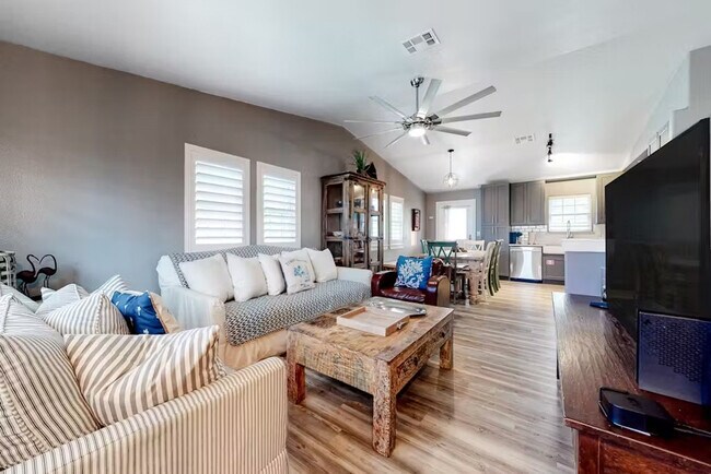 Foto del edificio - 607 Sand Key Dr