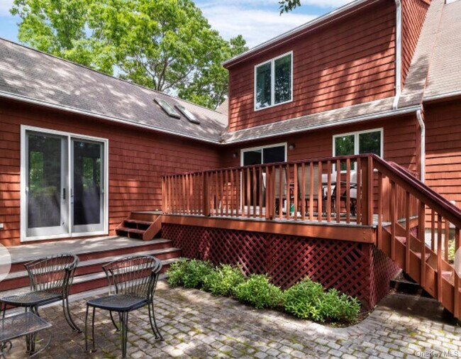 Foto del edificio - 12 Hildreth Rd S