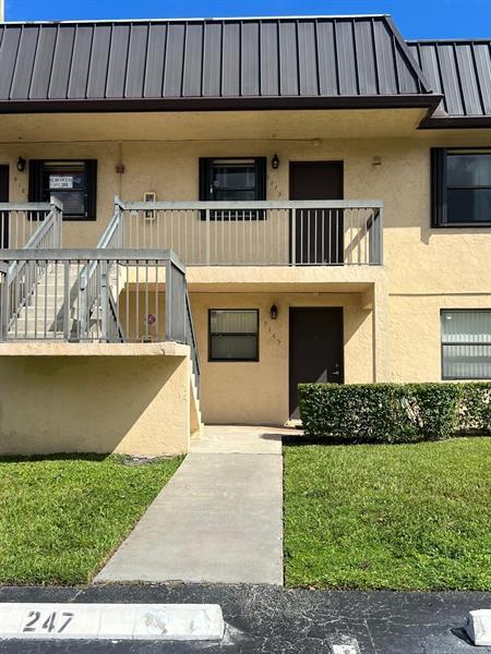 Foto del edificio - 9165 NW 1st St