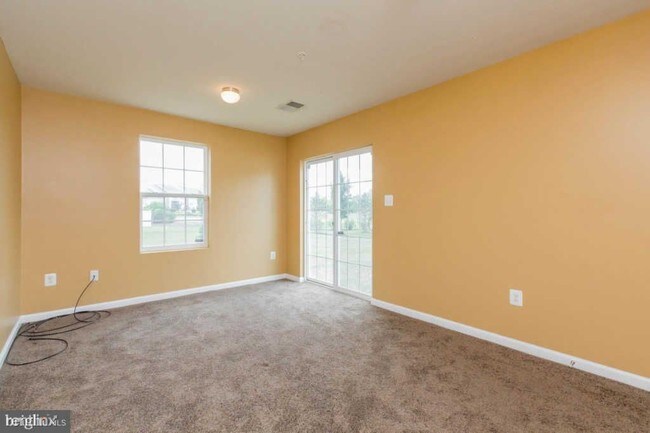 Building Photo - 3 br, 2.5 bath Townhome - 4995 Oyster Reef Pl