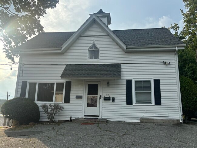 Building Photo - 14 Salem St