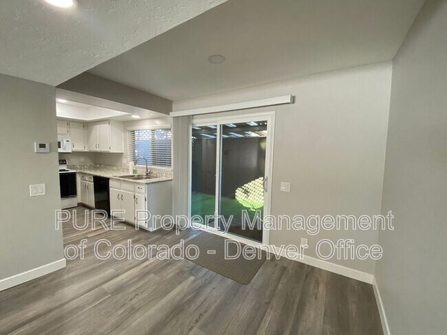 Foto del edificio - 564 S Carr St