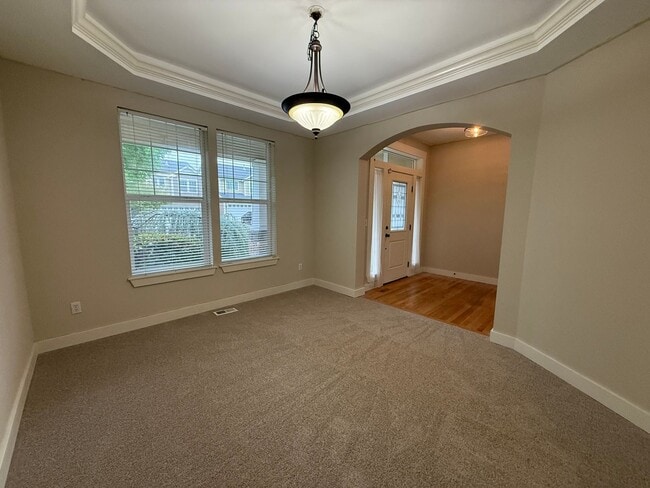 Foto del edificio - 7704 McKinley Loop NE