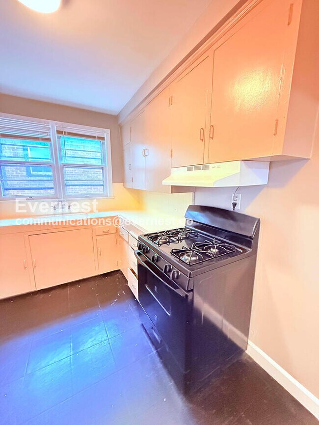 Foto del edificio - 20129 Stratford Rd