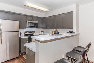 Building Photo - 1088 Park Plaza Dr