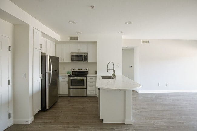 Foto del interior - 3400 Cahuenga Blvd Los Angeles, CA 90068