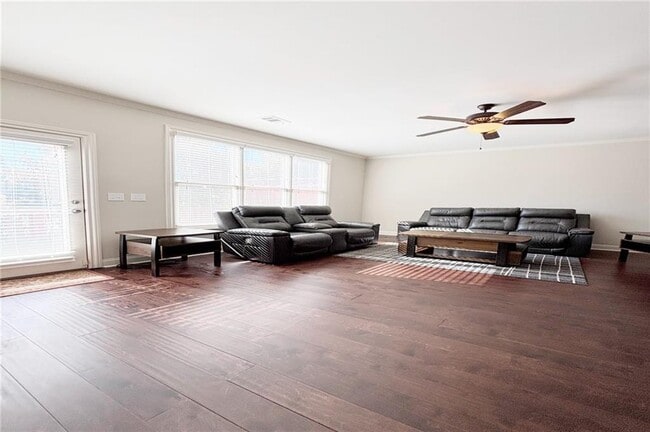 Foto del edificio - 772 Liberty Commons Dr NW