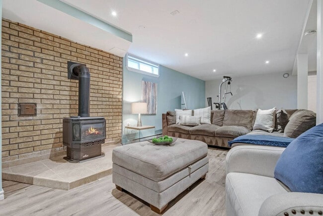 Building Photo - 306 Rue Riviera