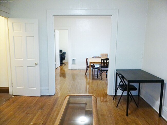 Foto del edificio - 1020 Madison St