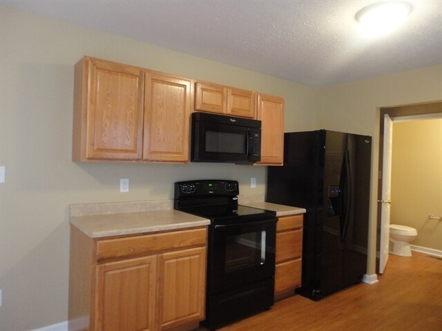 Building Photo - 6639 Riverbend Drive