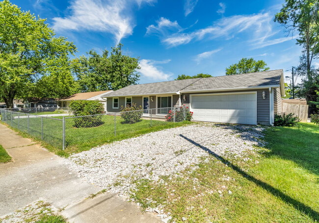 Building Photo - 5826 Getz Ln